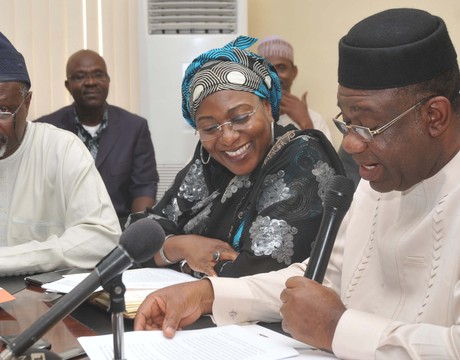 FROM LEFT: CHAIRMAN, TECHNICAL INVESTIGATIVE PANEL ON SYSTEM COLLAPSE, MR FATAI OLAPADE; MINISTER OF STATE FOR POWER,HAJIYA ZAINAB KUCHI, AND THE MINISTER, PROF. CHINEDU NEBO