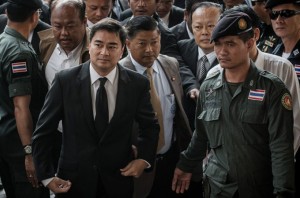 Opposition leader, Former Prime Minister Abhisit Vejjajiva (left)