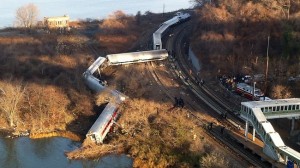 train-derails-in-new-york-many-injured