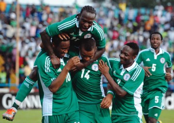 super-eagles-players-celebrating--360x254