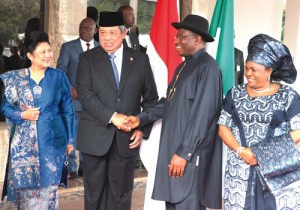 Indonesian President, Susilo Bambang Yudhoyono and wife with Nigerian President Goodluck Jonathan and wife