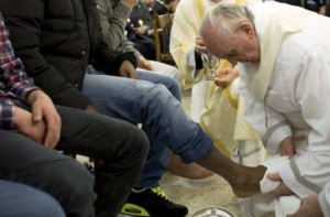 pope francis washing feet