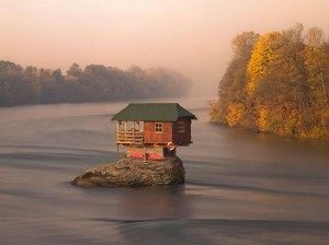 house-on-Drina-River