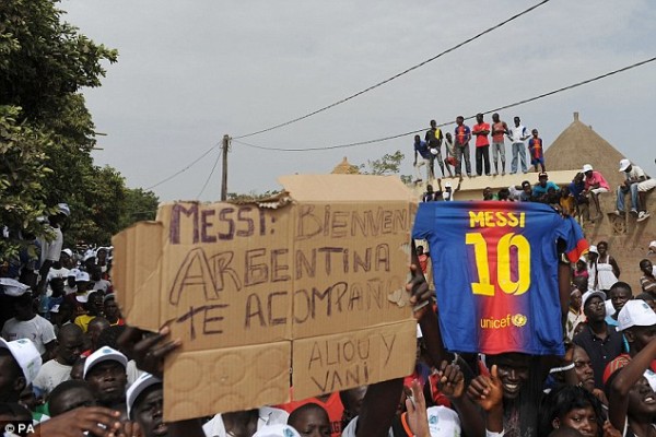 Messi in Senegal: Senegalese Trooped Out En-Mass to Support The Football Star. 