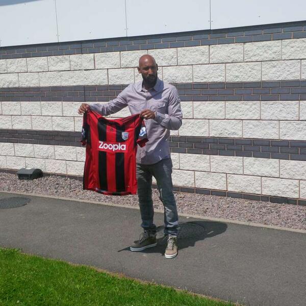 Youssouf Mulumbu Tweeted a Picture of Nicolas Anelka Holding His West Brom Shirt.  