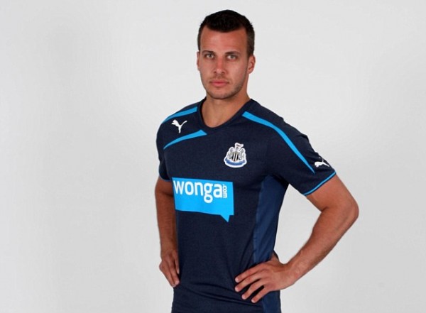 Newcastle United's New Kit (Sponsored By Wonga).