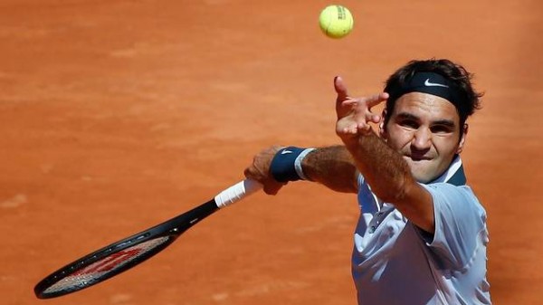 Roger Federer Serves For Delbonis at the German Open.