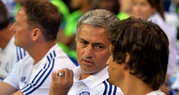 Jose Mourinho Ready to Hand Rooney a First Team Shirt at Stamford Bridge.