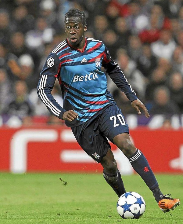 Liverpool Reaches Agreement With Valencia For Senegalese-Born France International, Aly Cissokho.