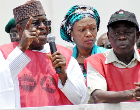 SENATE PRESIDENT DAVID MARK (L), ADDRESSING NIGERIA LABOUR CONGRESS AND THE TRADE UNION CONGRESS DURING THEIR PROTEST  OVER THE REMOVAL OF MINIMUM WAGE FROM EXCLUSIVE LEGISLATIVE LIST AT THE NATIONAL ASSEMBLY IN ABUJA ON WEDNESDAY (18/9/13). WITH HIM ARE GOV. ADAM OSHIOMHOLE OF EDO (R) AND SEN. OLUREMI TINUBU