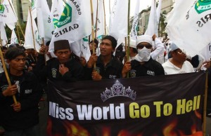 Ms world protest