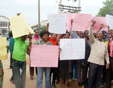 NIPOST WORKERS PROTESTING OVER NON-PAYMENT OF THEIR ALLOWANCES IN ABUJA ON WEDNESDAY. PHOTO CREDIT: NAN