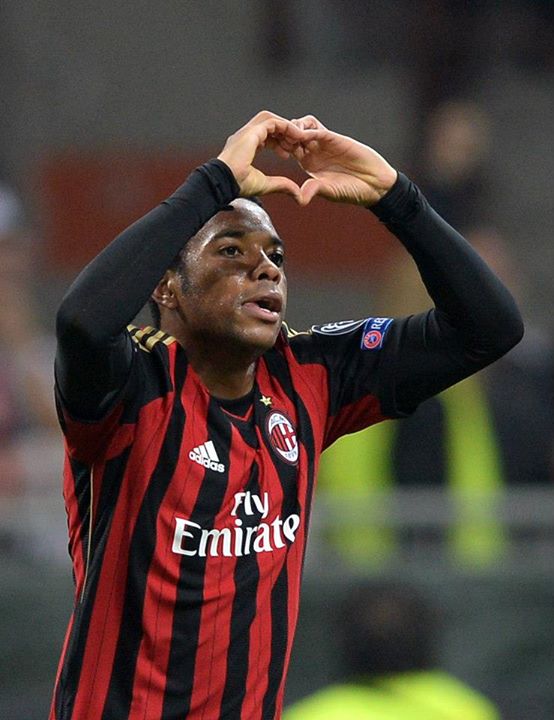 Robinho Celebrates Milan's Goal.