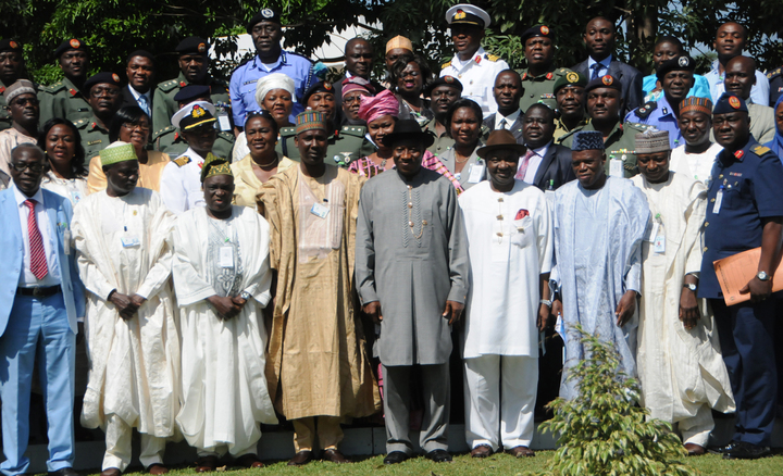 PRESIDENT GOODLUCK JONATHAN (M) AND VICE-PRESIDENT NAMADI SAMBO WITH MEMBERS OF NATIONAL INSTITUTE FOR POLICY AND STRATEGIC STUDIES SENIOR EXECUTIVE COURSE 34 IN ABUJA 