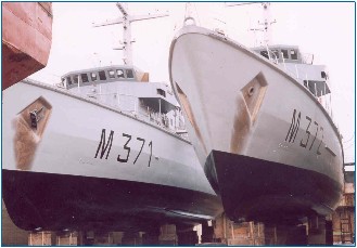 nns-maraba-and-ohue-mcmvs-of-the-nigerian-navy-at-the-nigerian-naval-dockyard