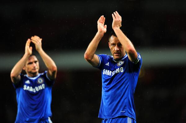 Franck Lampard and John Terry Applauds Fans After the 0-0 Draw at the Emirate Stadium.