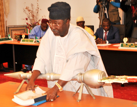 GOV. JONAH JANG  OF PLATEAU,   LAYING  THE  2014 APPROPRIATION BILL BEFORE   PLATEAU  HOUSE OF ASSEMBLY IN JOS 