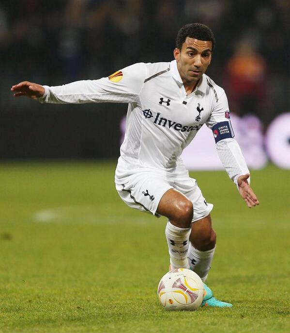 Aaron Lennon Captained Spurs for the Second Time at Benfica.