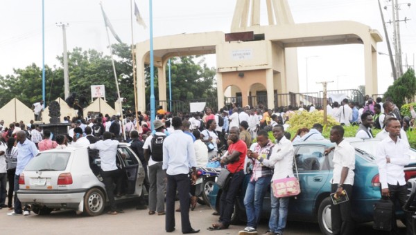 ibadan_poly_students_protest_high_levy_poor_power_water_supply