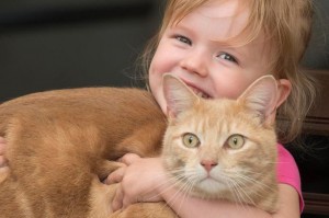 Sparkle-Dodd-pictured-with-her-cat-Chesney-at-her-home-in-Chard-Somerset-3425343