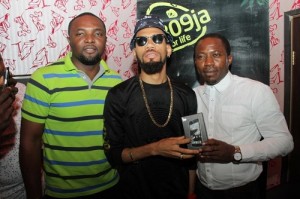 Specialist, Sponsorships, Etisalat Nigeria, OkanuIbeanu; Guest artist, Phyno, and Winner of BE Phone, Gregory Peter
