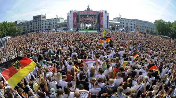 Sea of Crowd Awaits the triumphant German National Team in Berlin. Image: AFP.