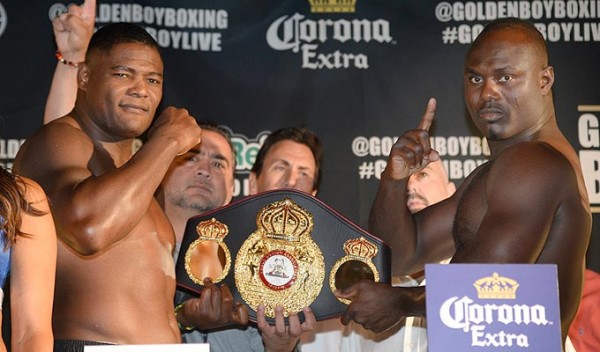 Kayode Power and Ortiz Real King Kong at the Weight on Wednesday. Image: Gene Blevins/Hogan Photos/Golden Boy