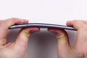 Psychic-Mental-forces-to-blame-for-bending-iPhones