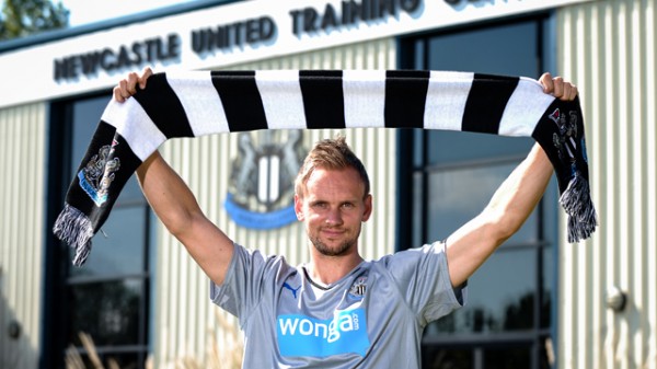 Siem De Jong is Unlikely to Return from a Thigh Injury for Up to Four Months. Image: Newcastle FC via Getty.