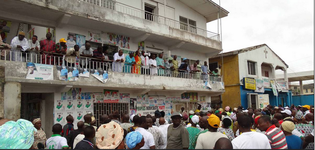 ONDO PDP LEADERS ADDRESSING AGGRIEVED PARTY MEMBERS IN AKURE YESTERDAY (PHOTO CREDIT: SAHARA REPORTERS)
