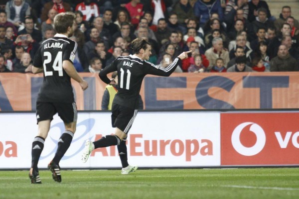 Gareth Bale Celebrates his Goal Against Almeria. Image: Getty.