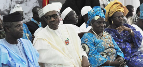 PIC. 19.  FROM LEFT: VICE PRESIDENT YEMI OSINBAJO; PRESIDENT MUHAMMADU BUHARI; CHILDREN OF THE DECEASED, MRS TOLA OYEDIRAN AND  DR TOKUNBO AWOLOWO-DOSUMU, AT THE BURIAL OF CHIEF H.I.D. AWOLOWO, AT IKENNE IN OGUN ON  WEDNESDAY (25/11/15). 7298/25/11/2015/OEA/BJO/NAN