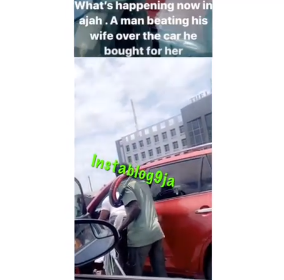 [Video]: Man Seen Beating His Wife In Traffic