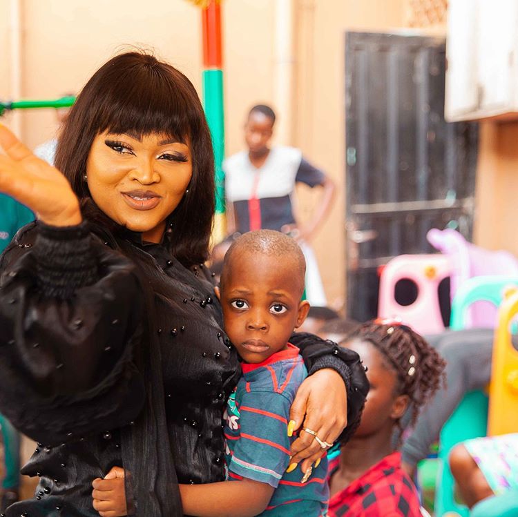 Mercy Aigbe and the little boy