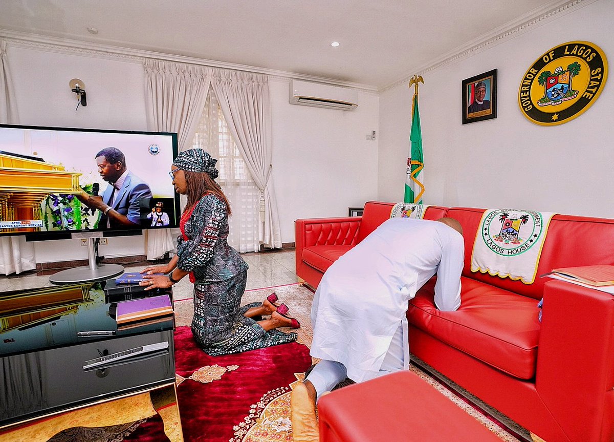 Photo of Babajide Sanwo-olu and wife worshipping at home