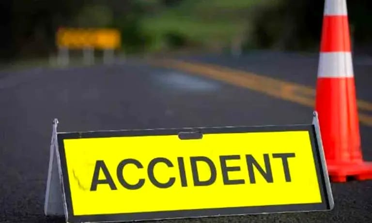 Commercial Driver Slumps, Dies While Driving Varsity Students To School