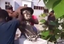 Pro-Fubara’s Supporters Destroy Wike's Statue At Obio/Akpor LG Council